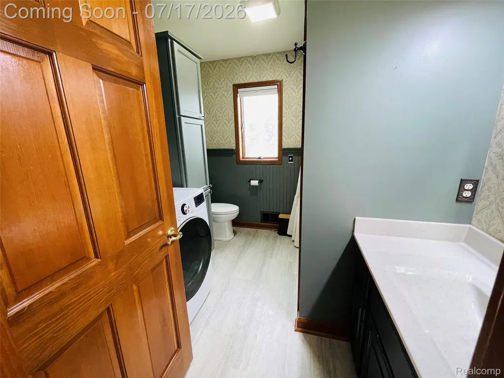810 E Liberty Street Chesaning Village MI 48616