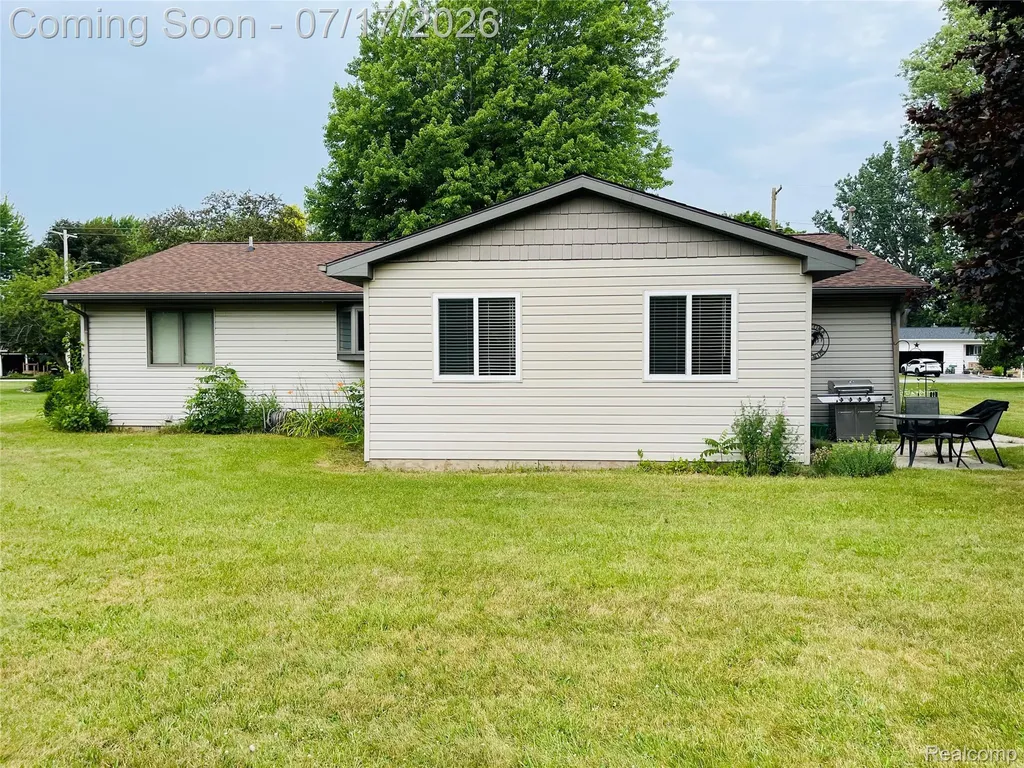 810 E Liberty Street Chesaning Village MI 48616