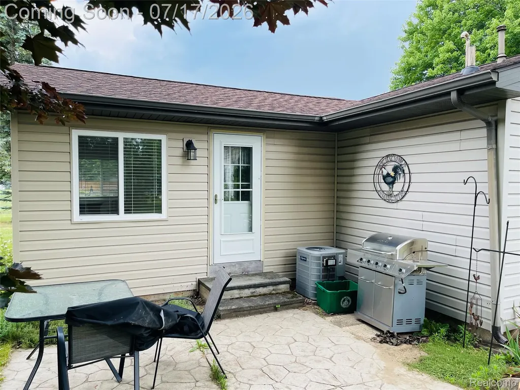 810 E Liberty Street Chesaning Village MI 48616