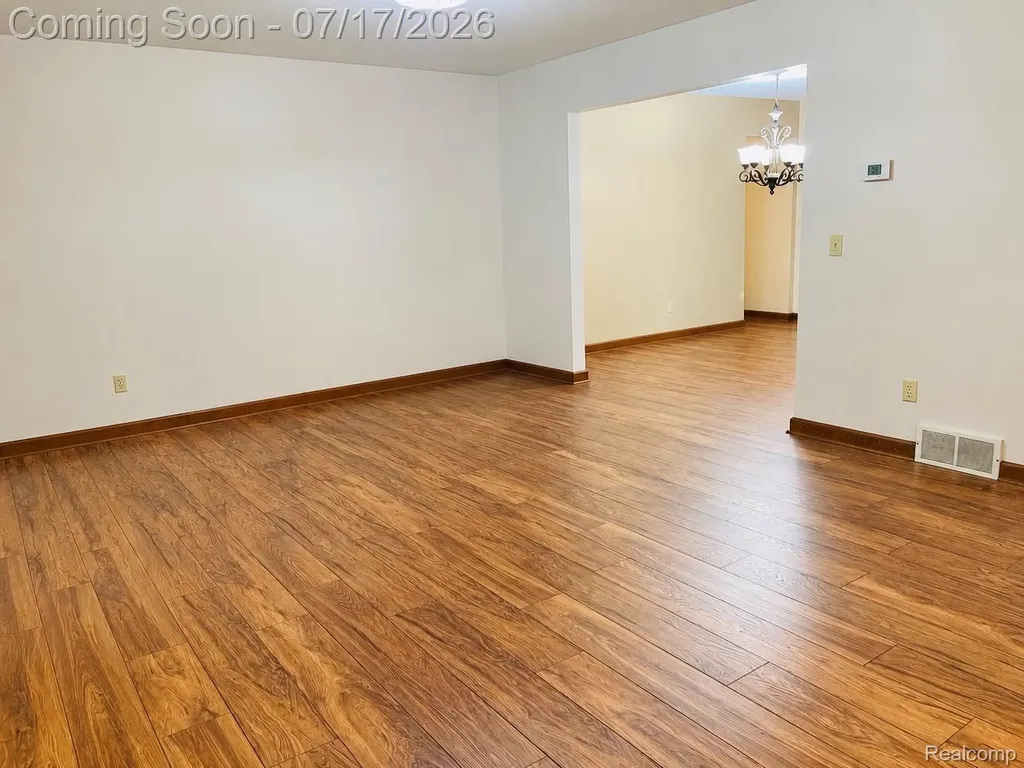 810 E Liberty Street Chesaning Village MI 48616
