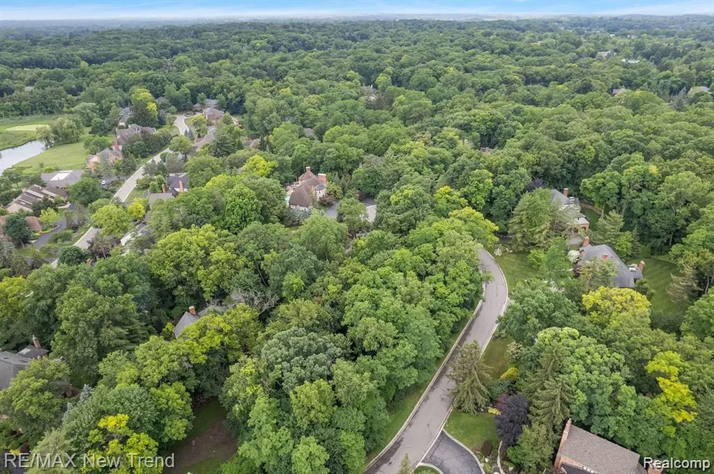 1221 Copperwood Drive Bloomfield Hills City MI 48302