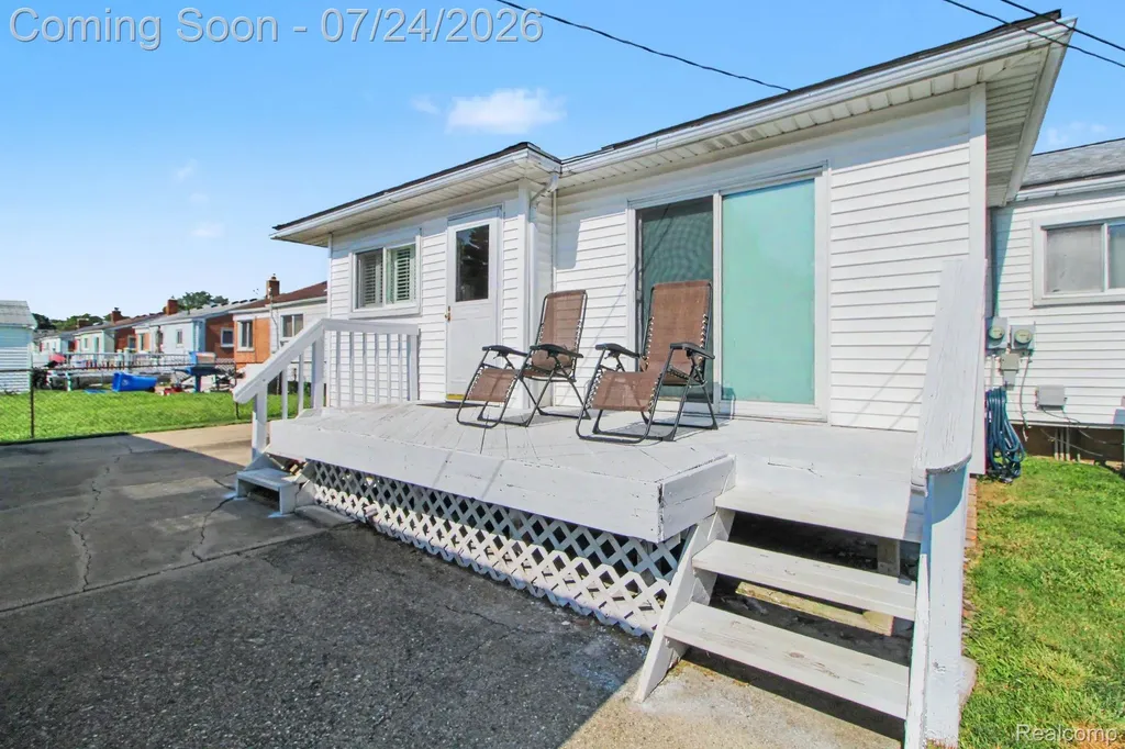 141 Gilman Street Garden City City MI 48135