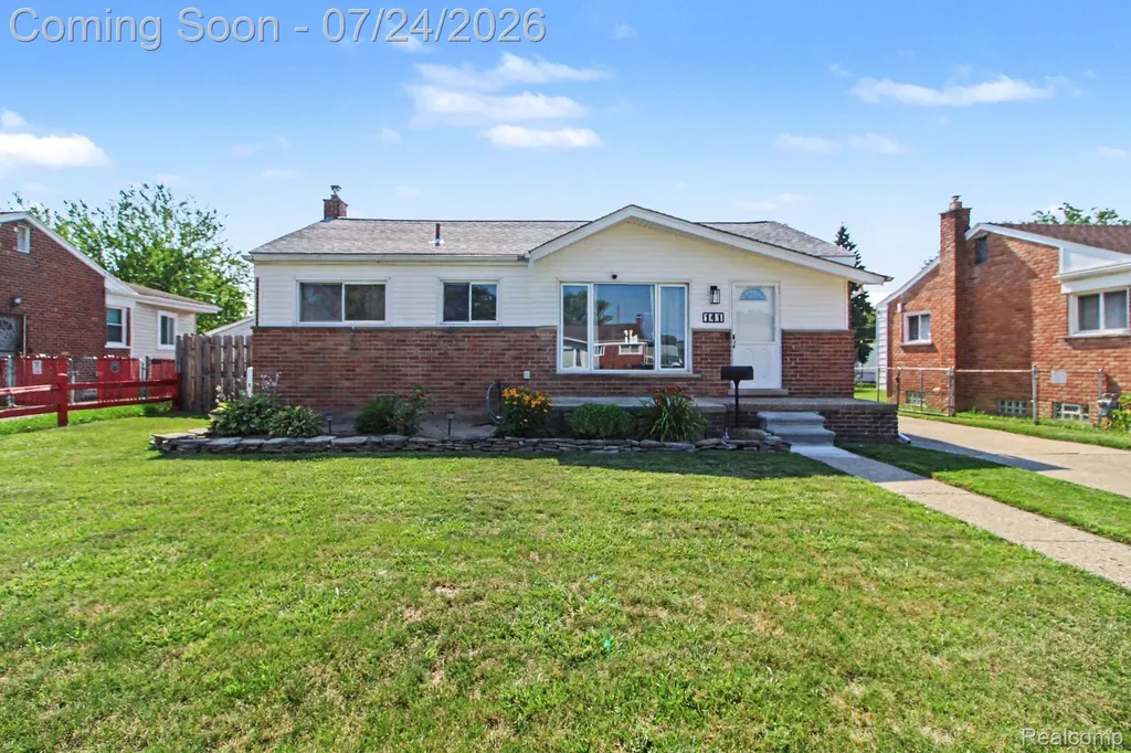 141 Gilman Street Garden City City MI 48135