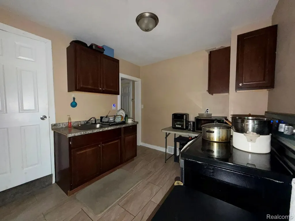 5629 Gateshead Street Detroit City MI 48236