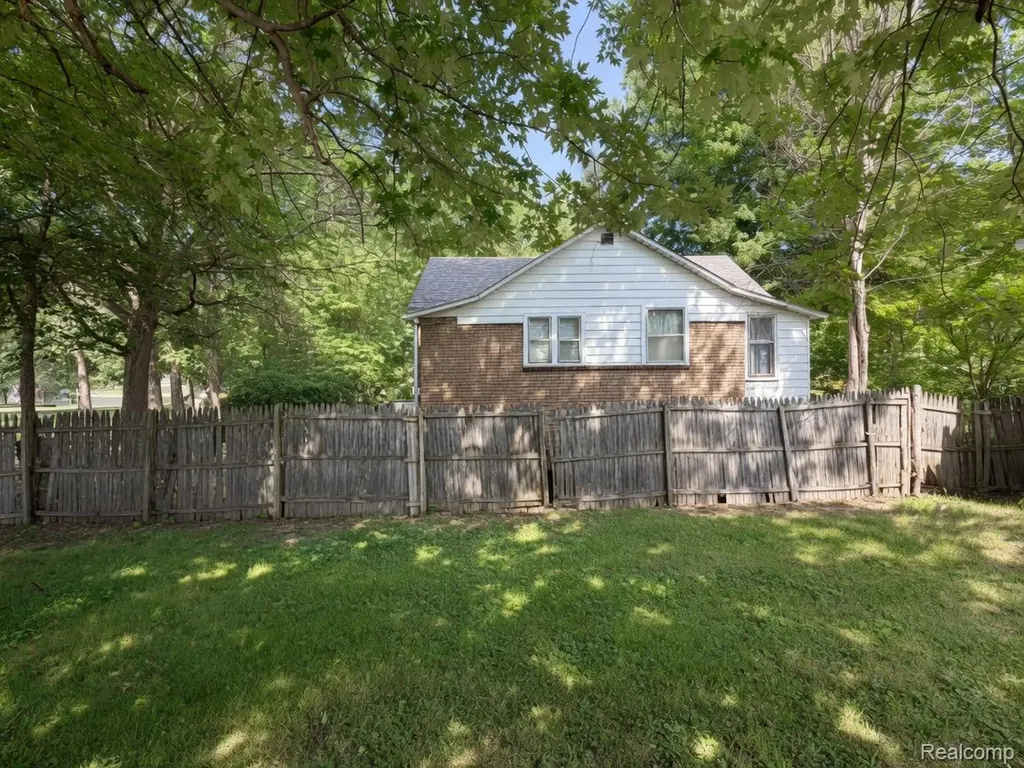 5629 Gateshead Street Detroit City MI 48236