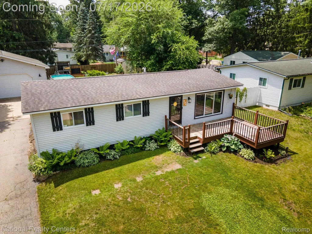 234 Arabelle Street Commerce Charter Township MI 48382