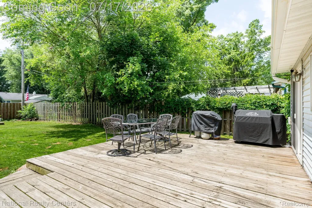234 Arabelle Street Commerce Charter Township MI 48382