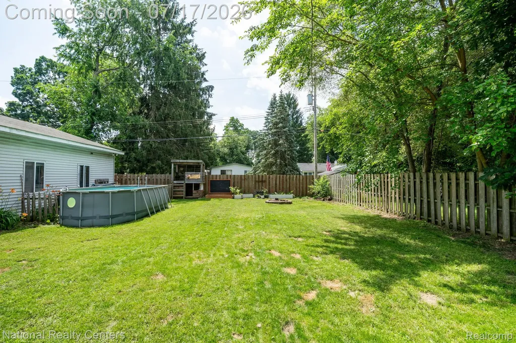 234 Arabelle Street Commerce Charter Township MI 48382