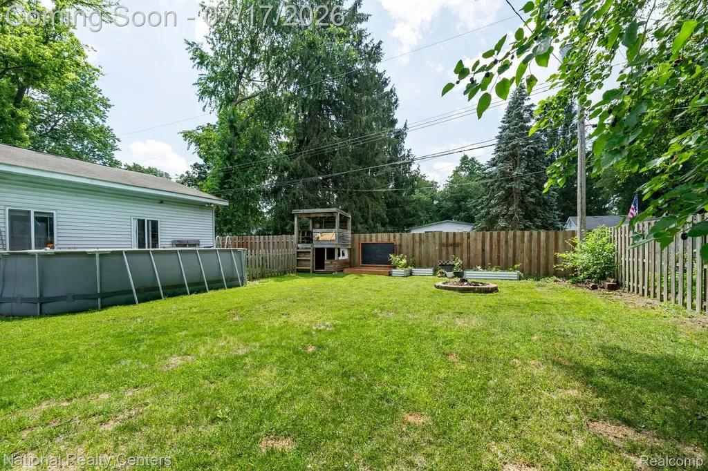 234 Arabelle Street Commerce Charter Township MI 48382
