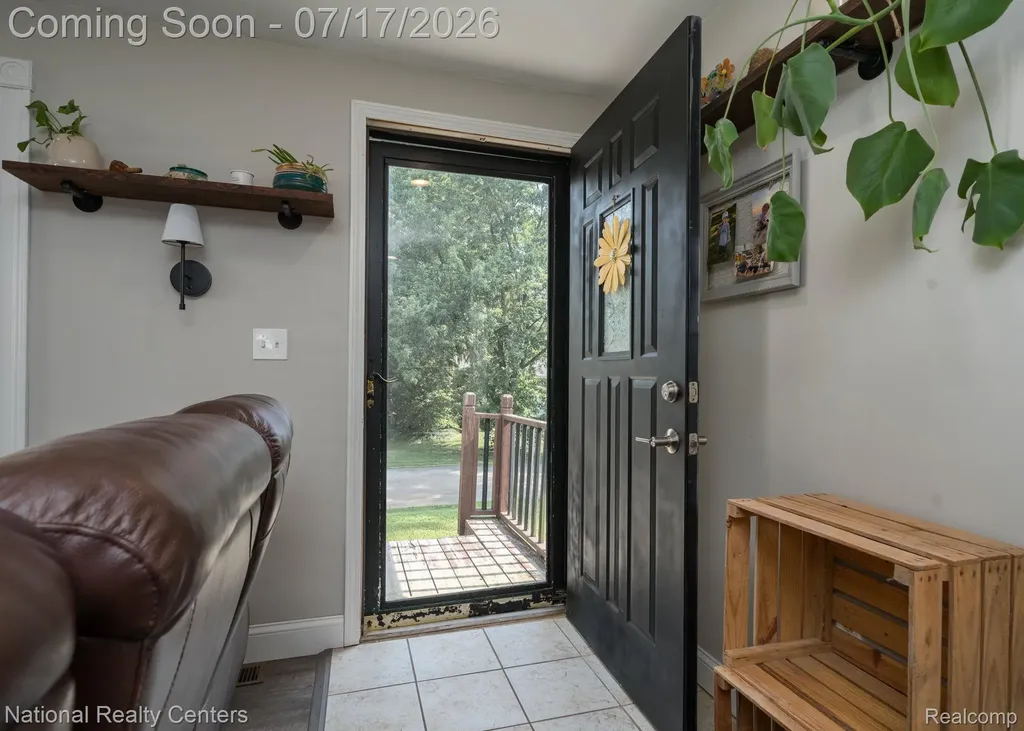 234 Arabelle Street Commerce Charter Township MI 48382