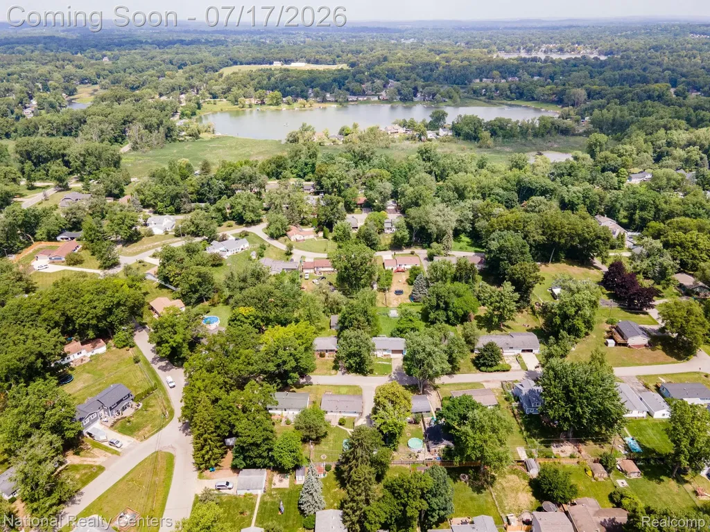 234 Arabelle Street Commerce Charter Township MI 48382