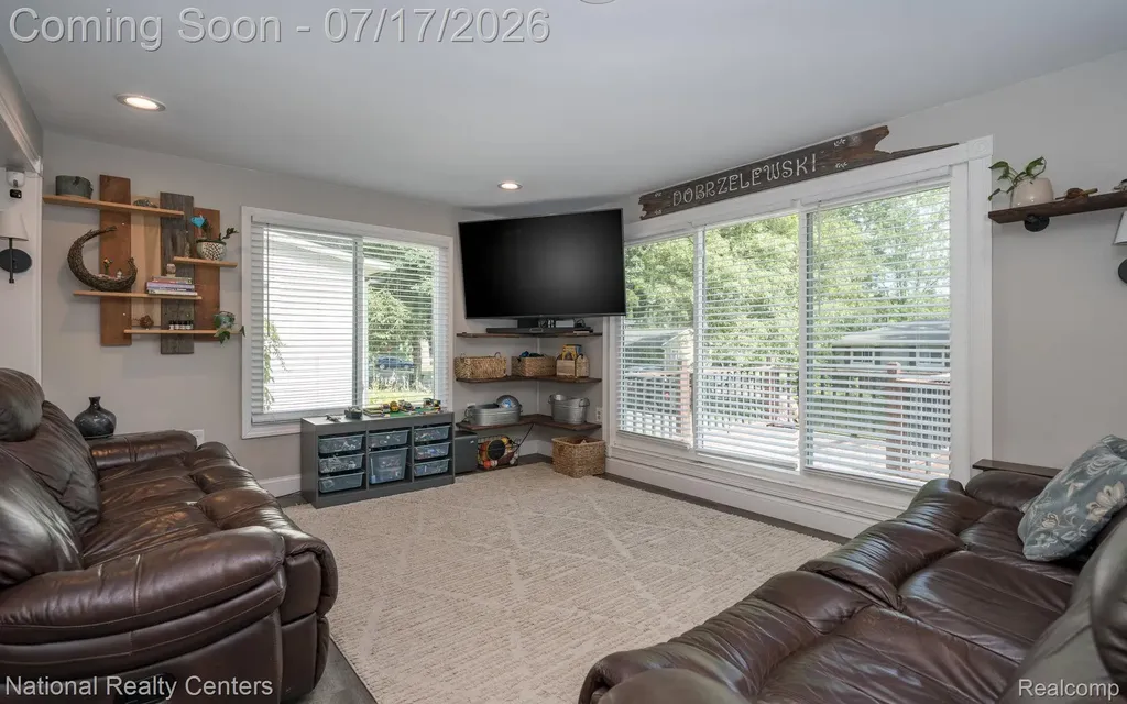 234 Arabelle Street Commerce Charter Township MI 48382
