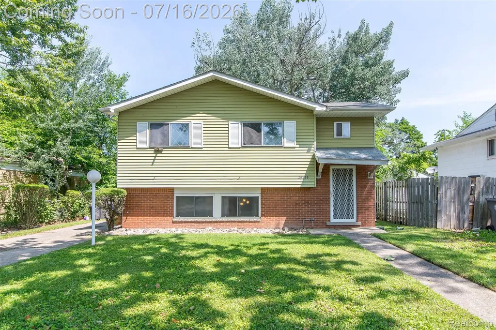 29456 Edward Drive Inkster City MI 48141