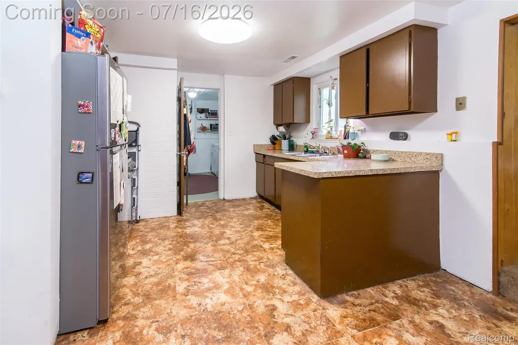 29456 Edward Drive Inkster City MI 48141