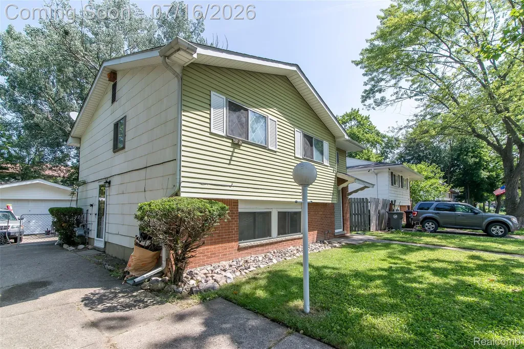29456 Edward Drive Inkster City MI 48141