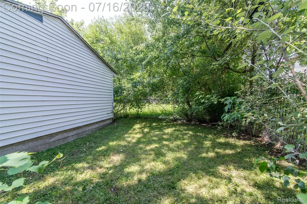 29456 Edward Drive Inkster City MI 48141
