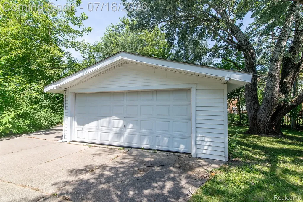 29456 Edward Drive Inkster City MI 48141