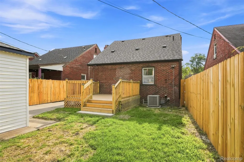 18474 Griggs Street Detroit City MI 48221