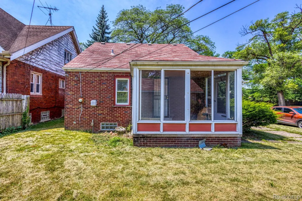 8360 Freda Street Detroit City MI 48204