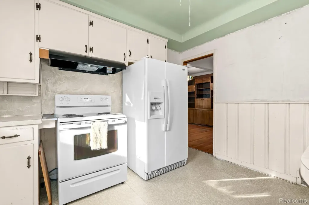 15615 Ryland Redford Charter Township MI 48239