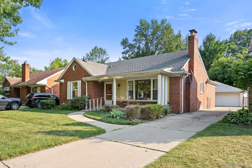 15615 Ryland Redford Charter Township MI 48239