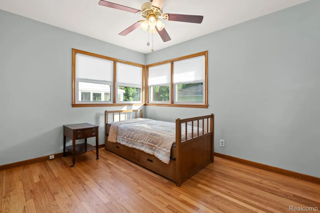 15615 Ryland Redford Charter Township MI 48239