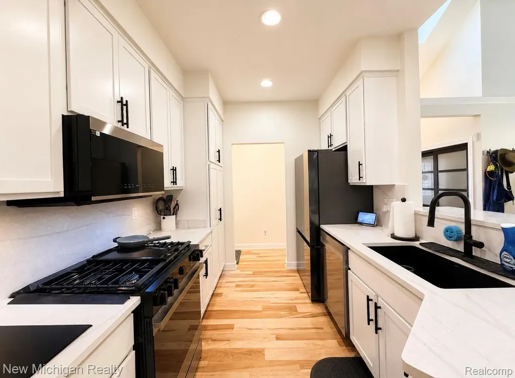 2052 Liberty Heights Ann Arbor City MI 48103