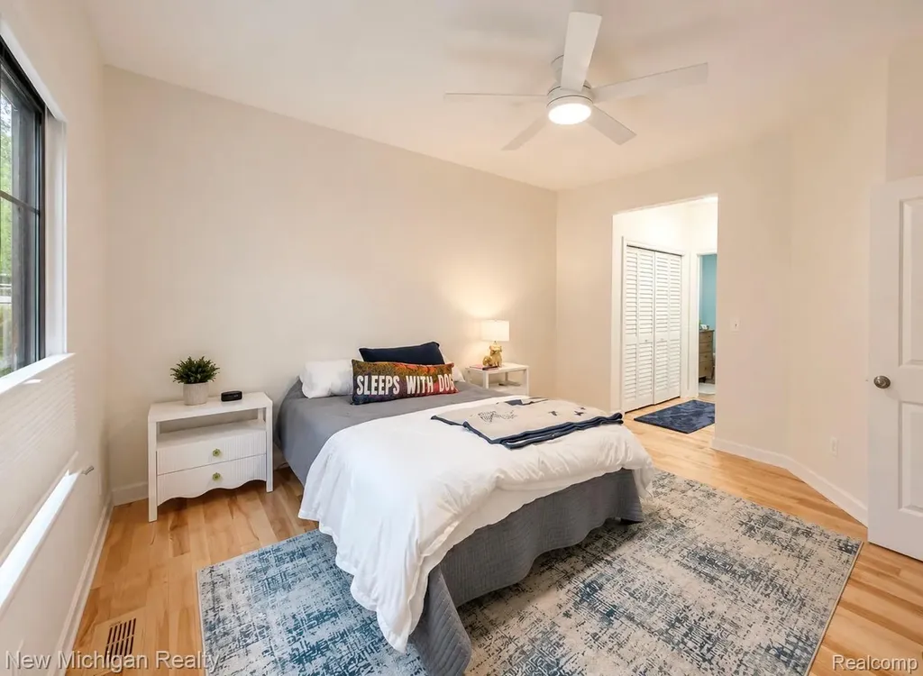 2052 Liberty Heights Ann Arbor City MI 48103
