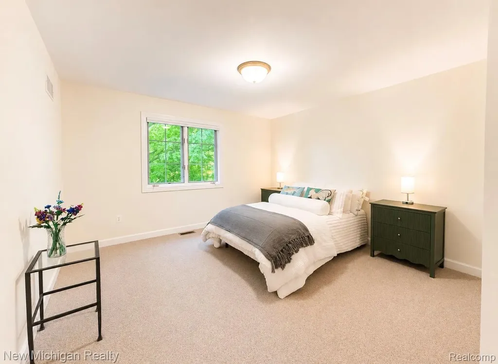 2052 Liberty Heights Ann Arbor City MI 48103