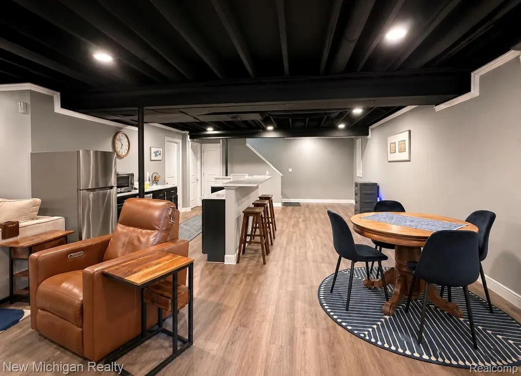 2052 Liberty Heights Ann Arbor City MI 48103
