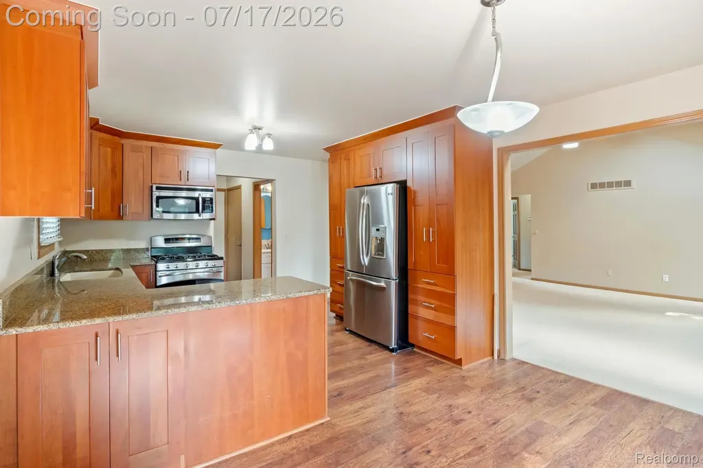 35745 Drake Drive Sterling Heights City MI 48310