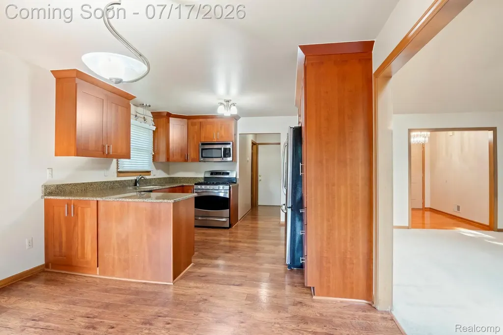 35745 Drake Drive Sterling Heights City MI 48310
