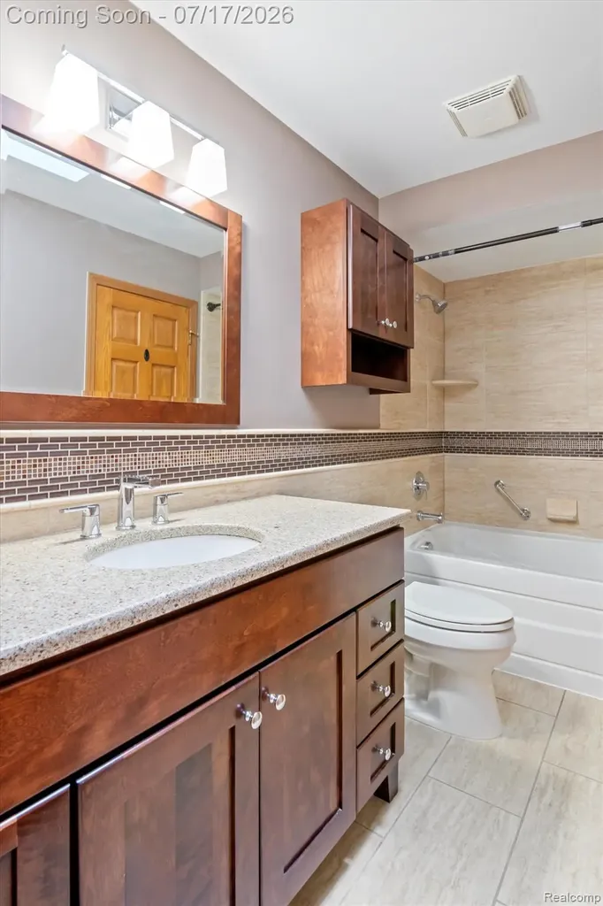 35745 Drake Drive Sterling Heights City MI 48310