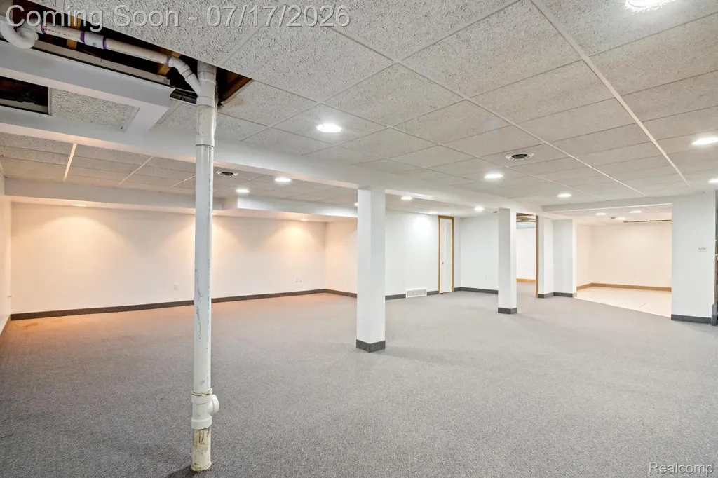 35745 Drake Drive Sterling Heights City MI 48310