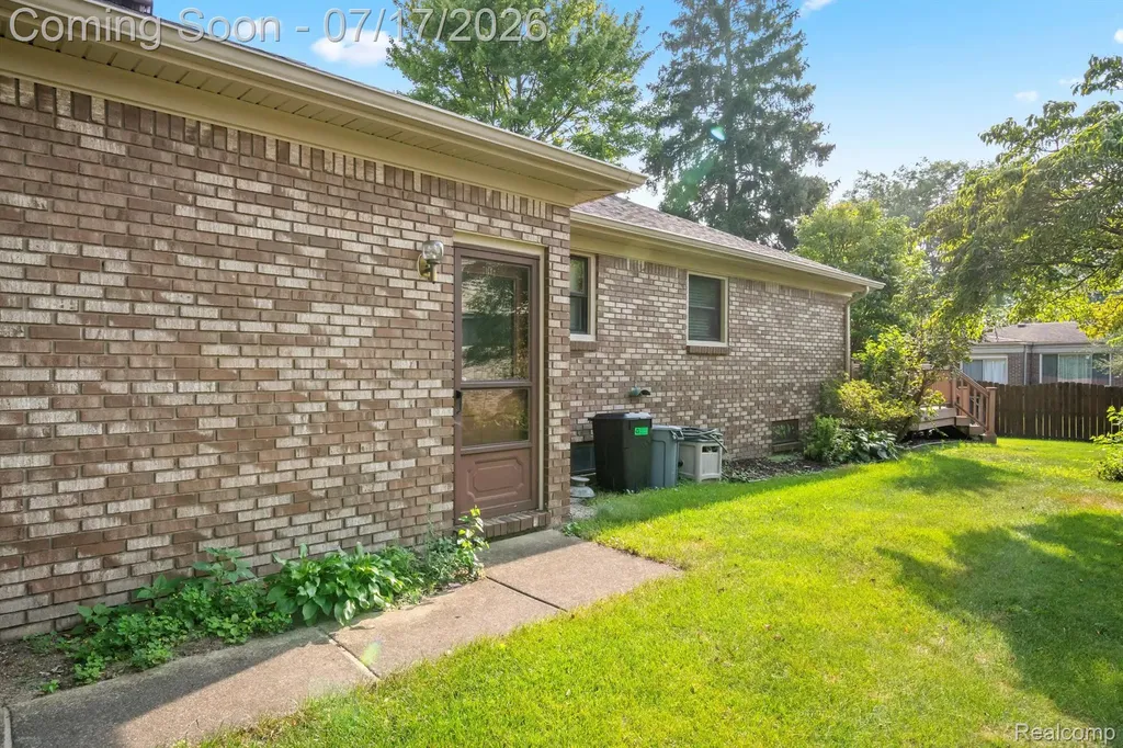 35745 Drake Drive Sterling Heights City MI 48310
