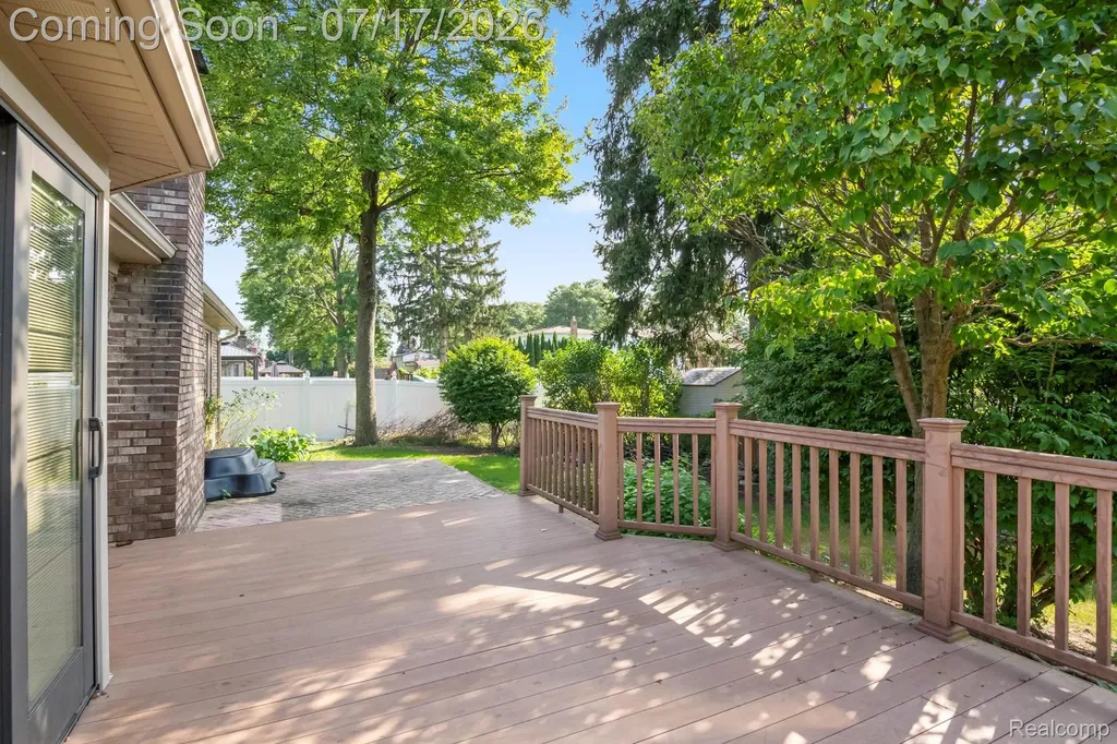 35745 Drake Drive Sterling Heights City MI 48310