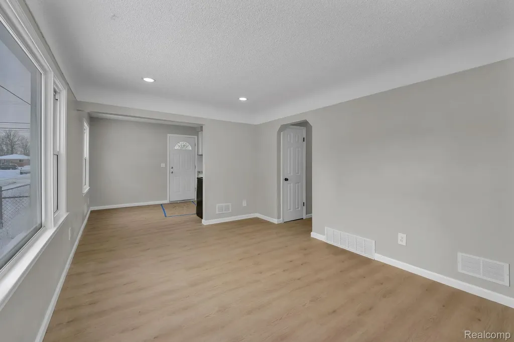 17205 Anne Avenue Allen Park City MI 48101