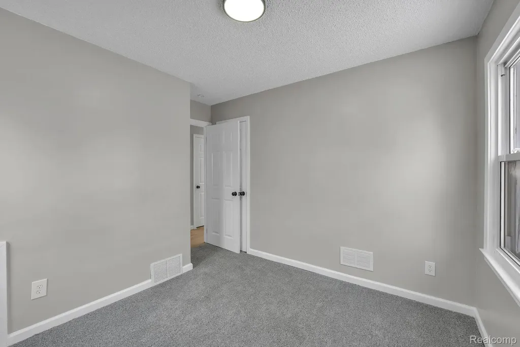 17205 Anne Avenue Allen Park City MI 48101