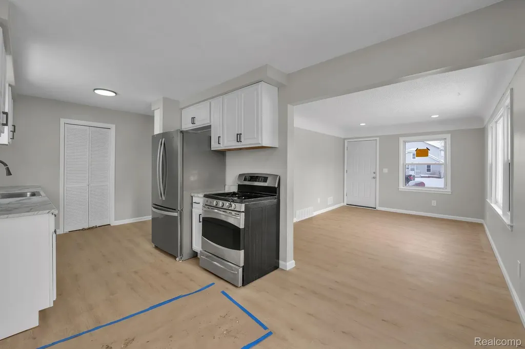 17205 Anne Avenue Allen Park City MI 48101