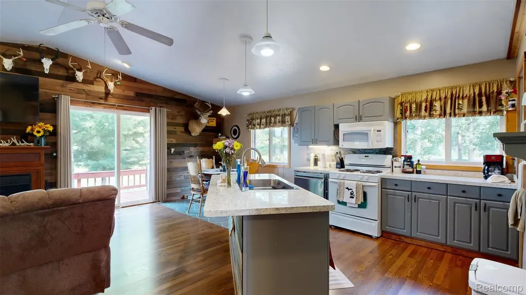 3622 Little Island Drive Grant Township MI 48748