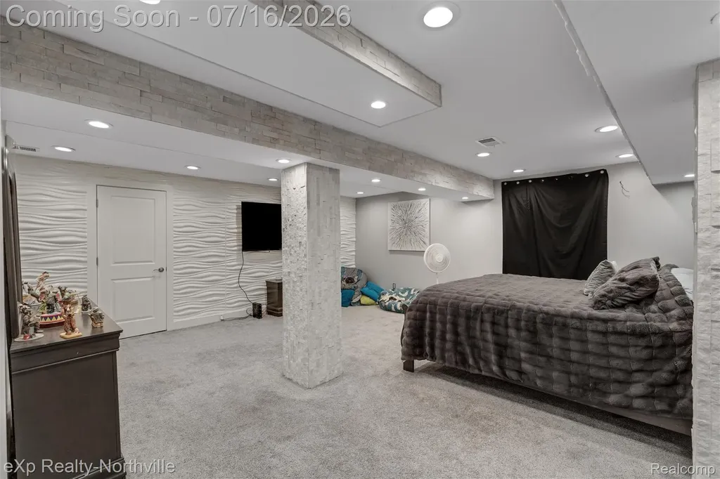 7225 Castell Boulevard Van Buren Charter Township MI 48111