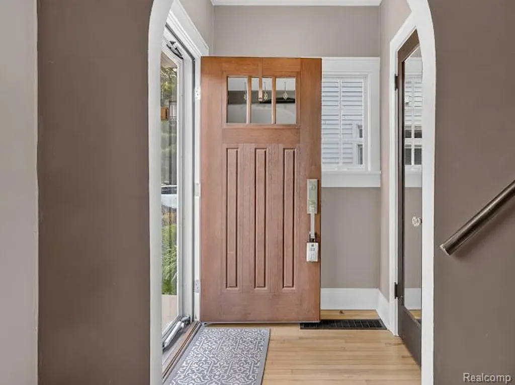 200 W Hoover Avenue Ann Arbor City MI 48103