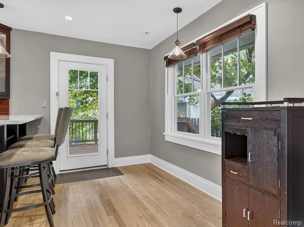 200 W Hoover Avenue Ann Arbor City MI 48103
