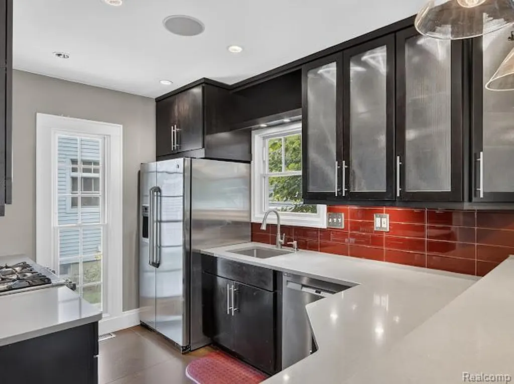 200 W Hoover Avenue Ann Arbor City MI 48103