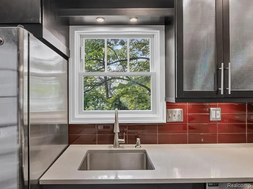 200 W Hoover Avenue Ann Arbor City MI 48103