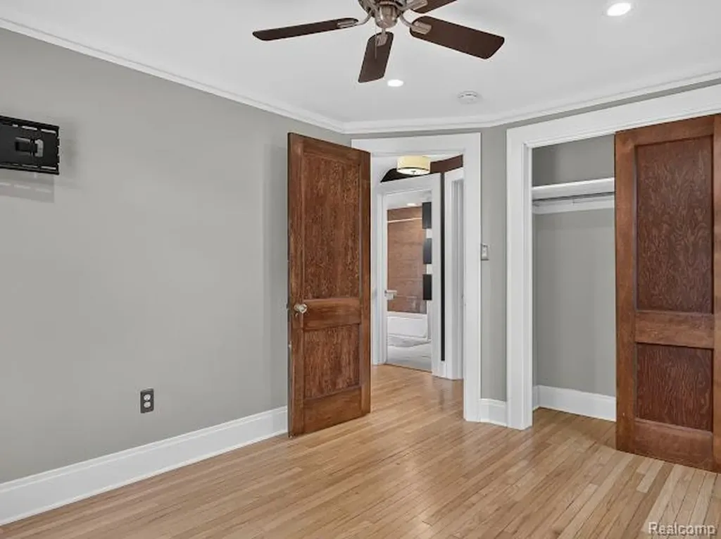 200 W Hoover Avenue Ann Arbor City MI 48103