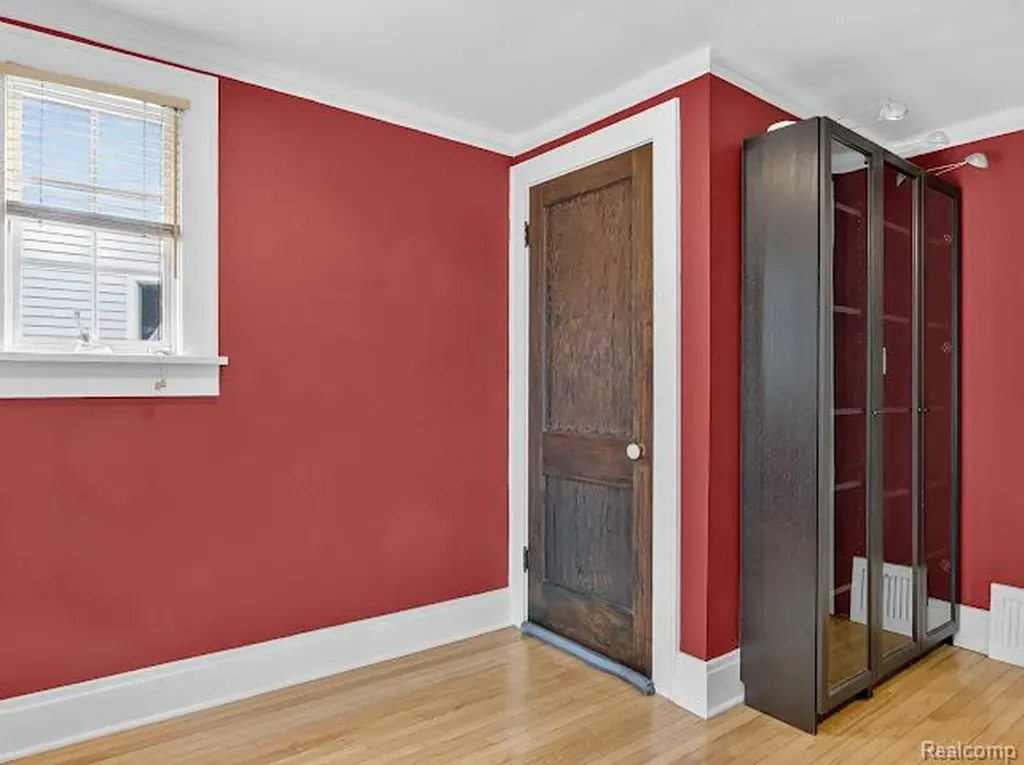 200 W Hoover Avenue Ann Arbor City MI 48103