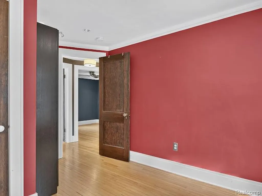 200 W Hoover Avenue Ann Arbor City MI 48103