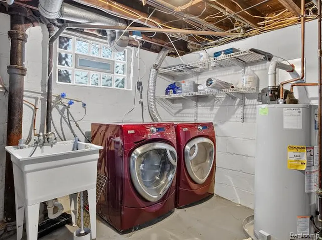 200 W Hoover Avenue Ann Arbor City MI 48103