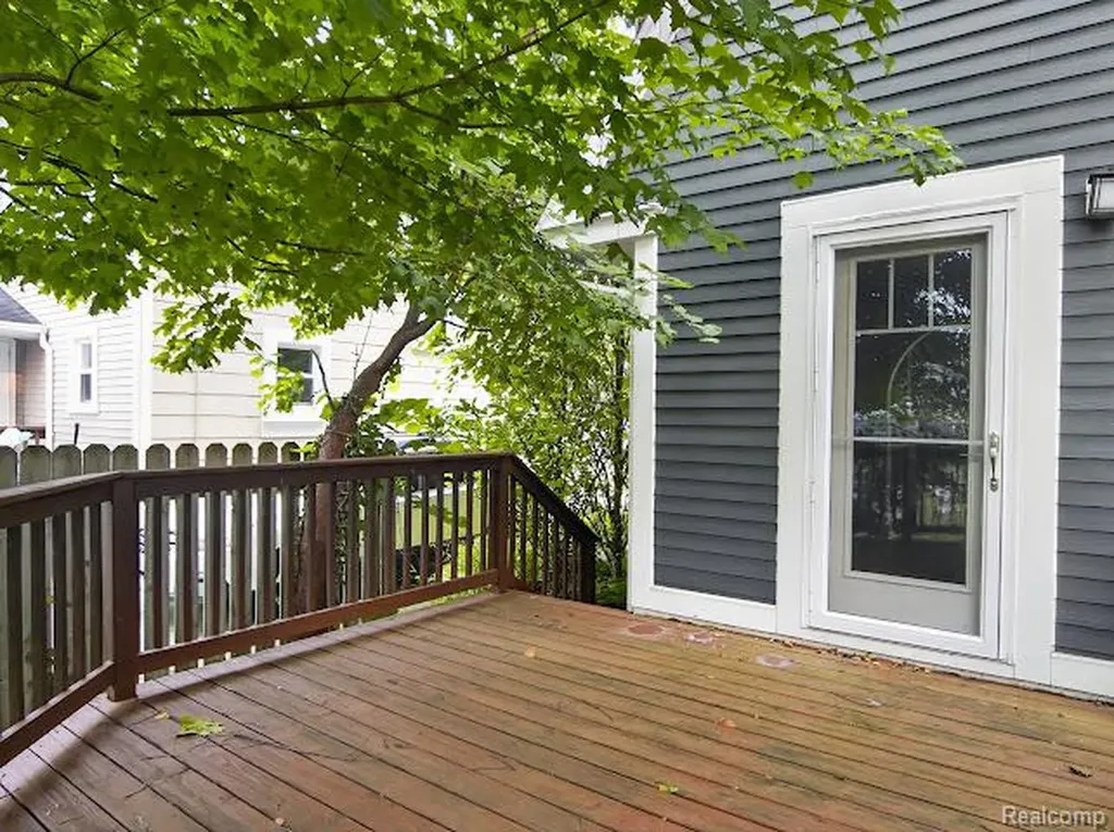 200 W Hoover Avenue Ann Arbor City MI 48103